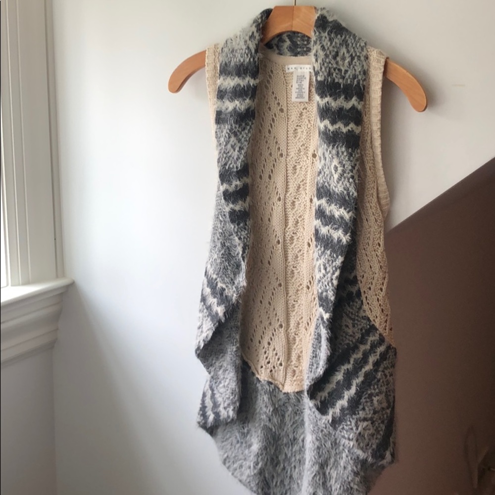 Girls Max Studio Beautiful vest